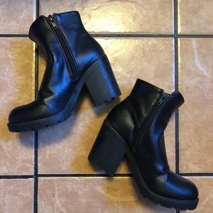 🌸SALE🌸 Call It Spring Booties